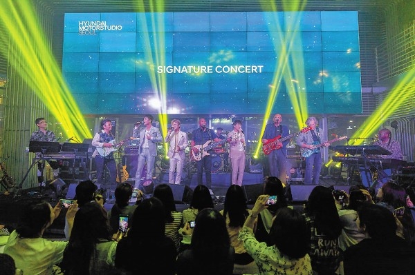 현대자동차가 지난 20일 현대 모터스튜디오 서울에서 연 현대 모터스튜디오 서울의 네 번째 '시그니처 콘서트 - 나단 이스트(Nathan East) 밴드'를 성황리에 개최됐다.