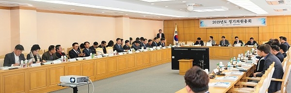 울산상공회의소는 26일 상의 의원회의실에서 '2019년 정기의원총회'를 개최했다.