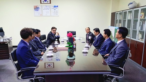 제2회전국동시 조합장선거 당선자 6명이 김일권 양산시장과 만나 농정간담회를 가졌다.
