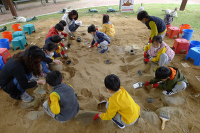 대곡박물관 어린이 체험학습 참가자들의 모습.