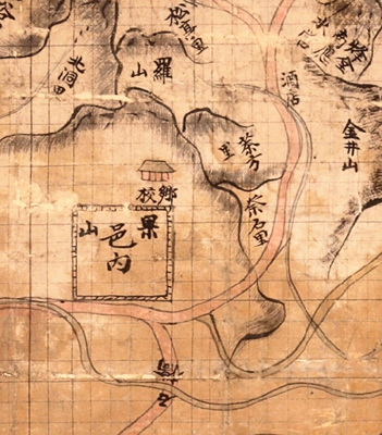 양산박물관이 일본에서 경매로 수집한 19세기 초반에 제작된 양산군지도. 종이에 수묵담채기법으로 지역을 상세하게 그린 지방도..
