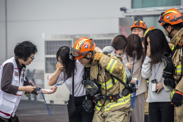 북구는 1일 진장동 하나로마트 울산점에서 대형 재난 발생 상황에 대비한 '재난대응 안전한국훈련' 현장훈련을 실시했다.