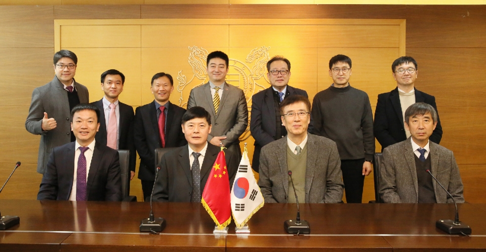 중국 하문이공대학(복건성 하문시 소재) 총장일행이 12일 울산대학교(총장 오연천)를 방문해 산학협력 협약을 체결했다.