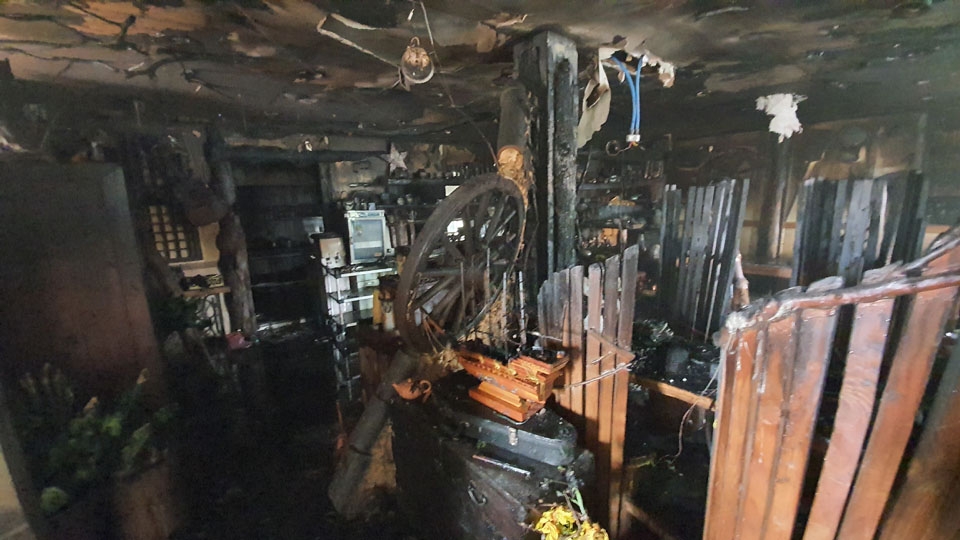 15일 오후 2시 36분께 울산 울주군 삼북면의 한 음식점에서 불이 났다.