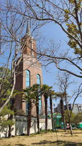 양산중앙교회가 코로나19 긴급방역에 사용해 달라며 성금 3,000만원을 양산시에 기탁했다.