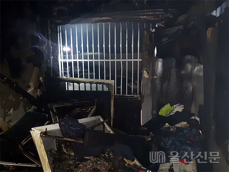 지난 26일 오후 7시 48분께 울산 울주군 언양읍 반곡리의 한 단독주택에서 화재가 발생했다. 소방안전본부 제공
