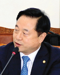 민주당 김두관 의원