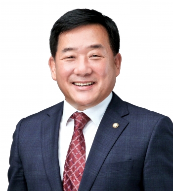 국회의원 박성민