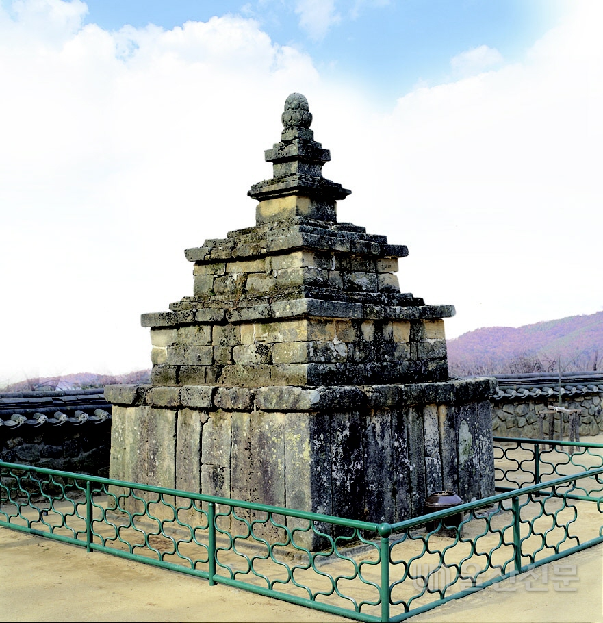 경북 구미시 도리사의 벽돌탑(모전석탑) 형태의 석탑(보물 제470호) 모습. 문화재청 출처