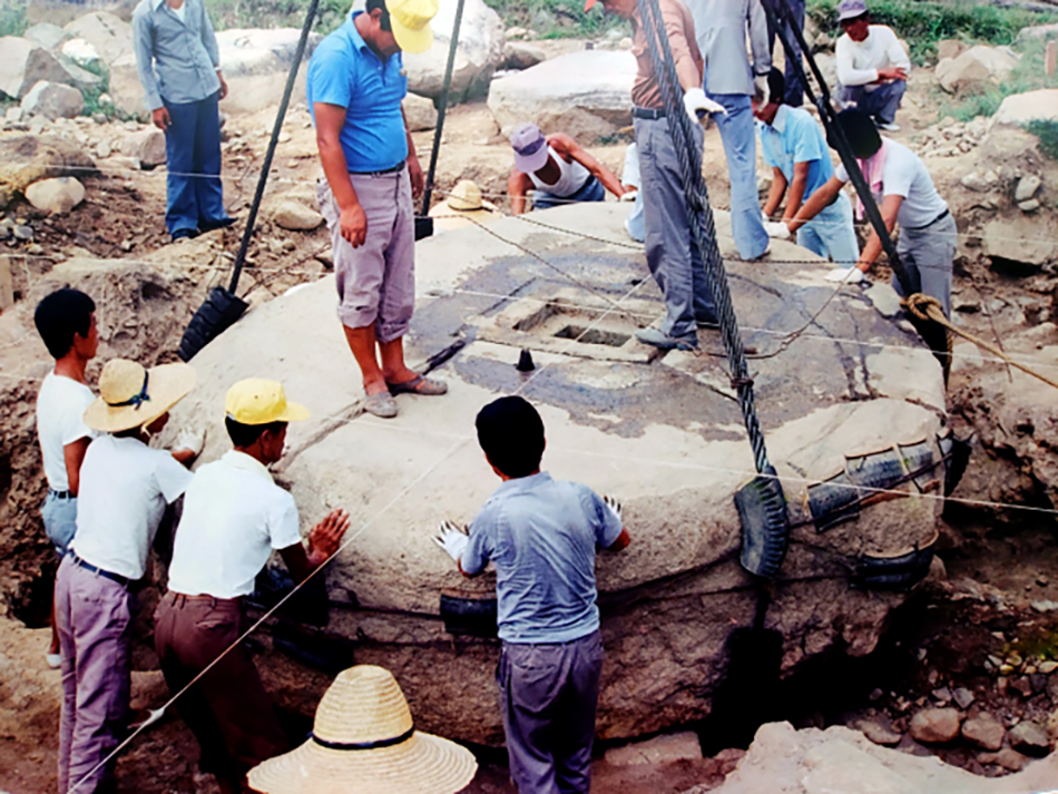 1978년 황룡사지의 구층목탑 심초석 발굴 모습. 제공 : 문화재청