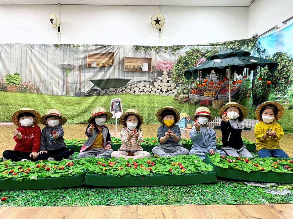 울산 동구  꽃바위유치원은 유아들과 함께 '팜스테이'를 주제로 '더 놀자 DAY'을 실시하고 있다.