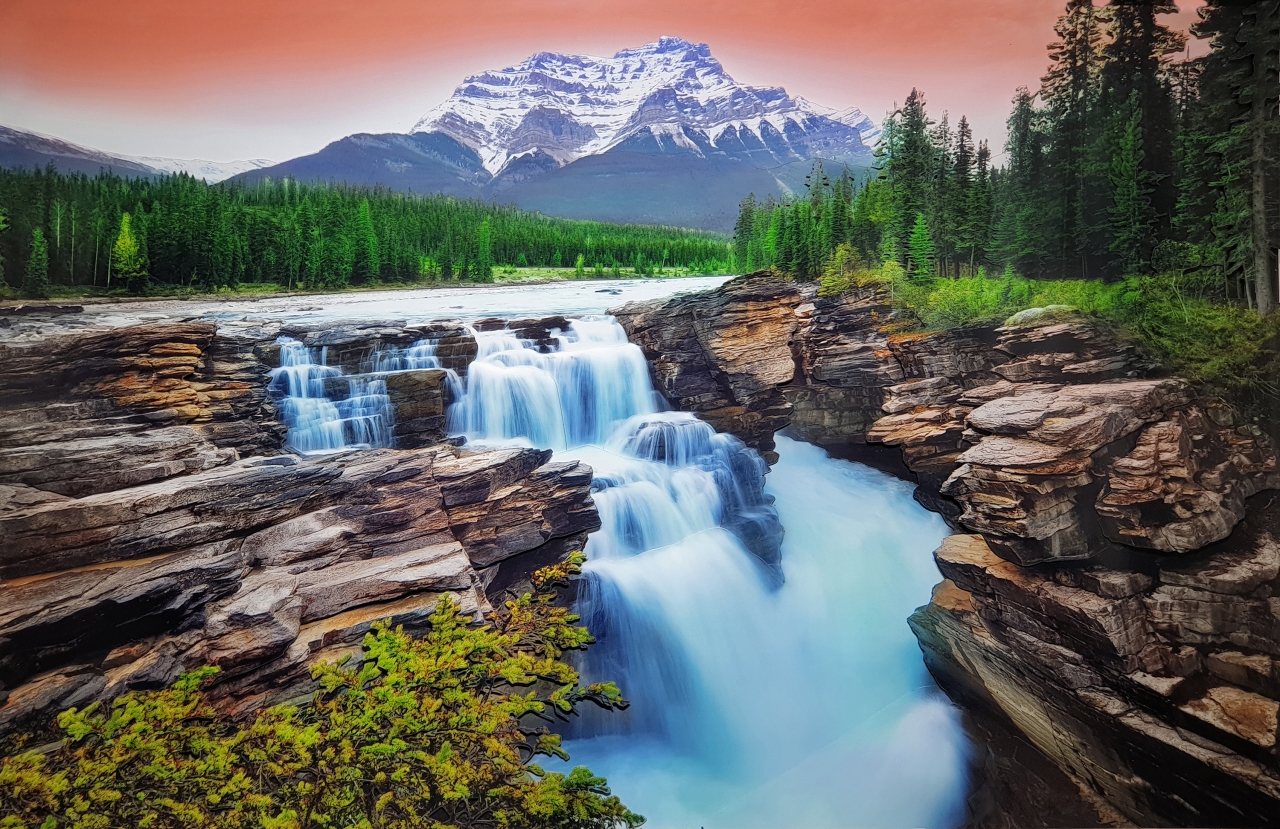 캐나다 로키산맥의 아사바스카 폭포(Athabasca Falls, 890×577 cm). ⓒ이병록