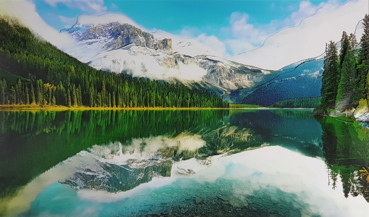 캐나다 로키산맥의 에메랄드 호수(Emerald Lake, 890×524 ). ⓒ이병록