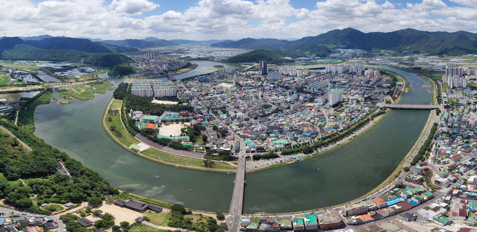 안전하고 자연친화적인 하천환경, 자연을 품은 도시 밀양
