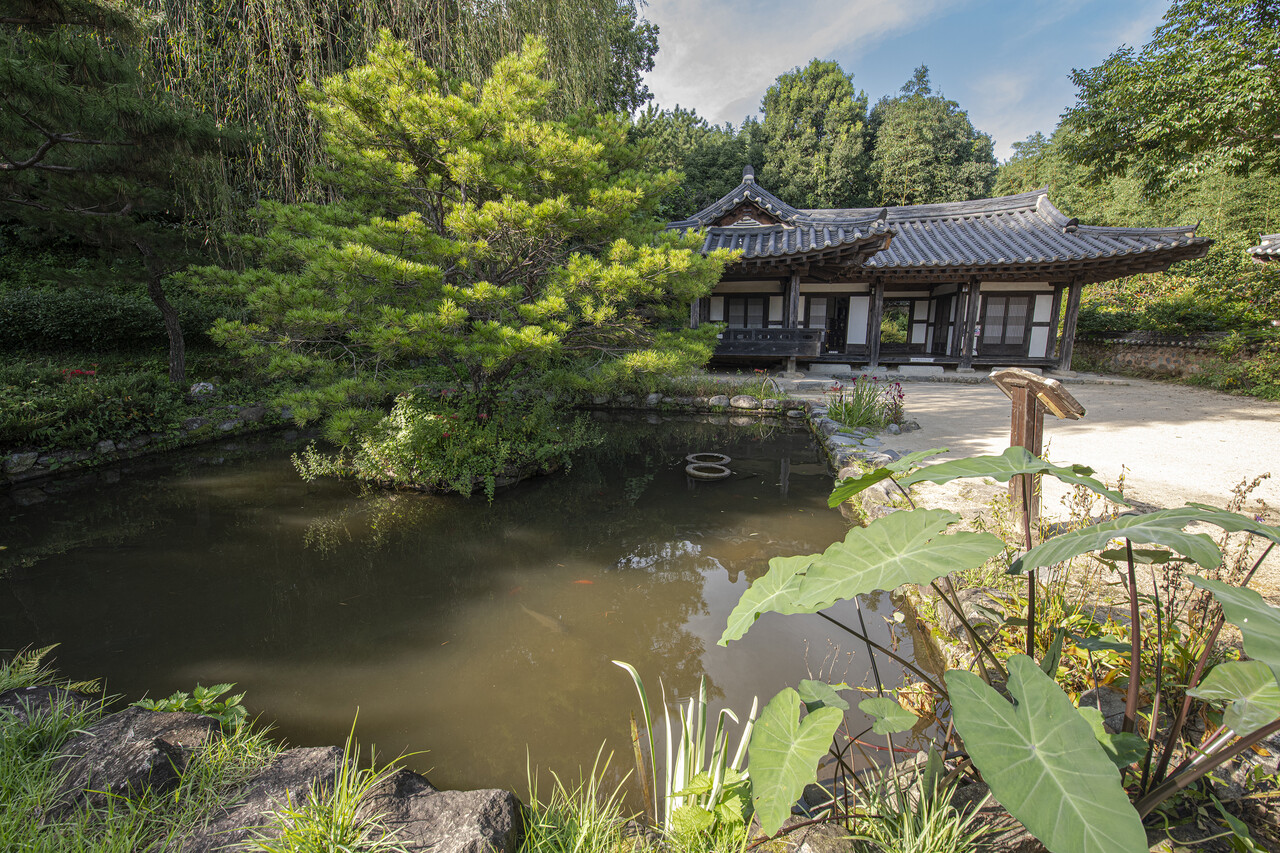 하동 평사리 최참판댁 별당채. 소설 토지의 주인공 서희가 머물던 거처. ⓒ이상원