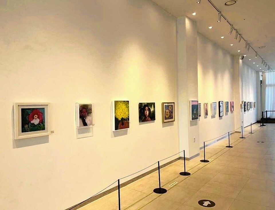 24년 전통의 지역 구상미술 작가 모임인 '울산구상작가회'가 지난 1일부터 오는 15일까지 곽암아트갤러리에서 'smalltalk 展'을 진행한다. 곽암아트갤러리 제공