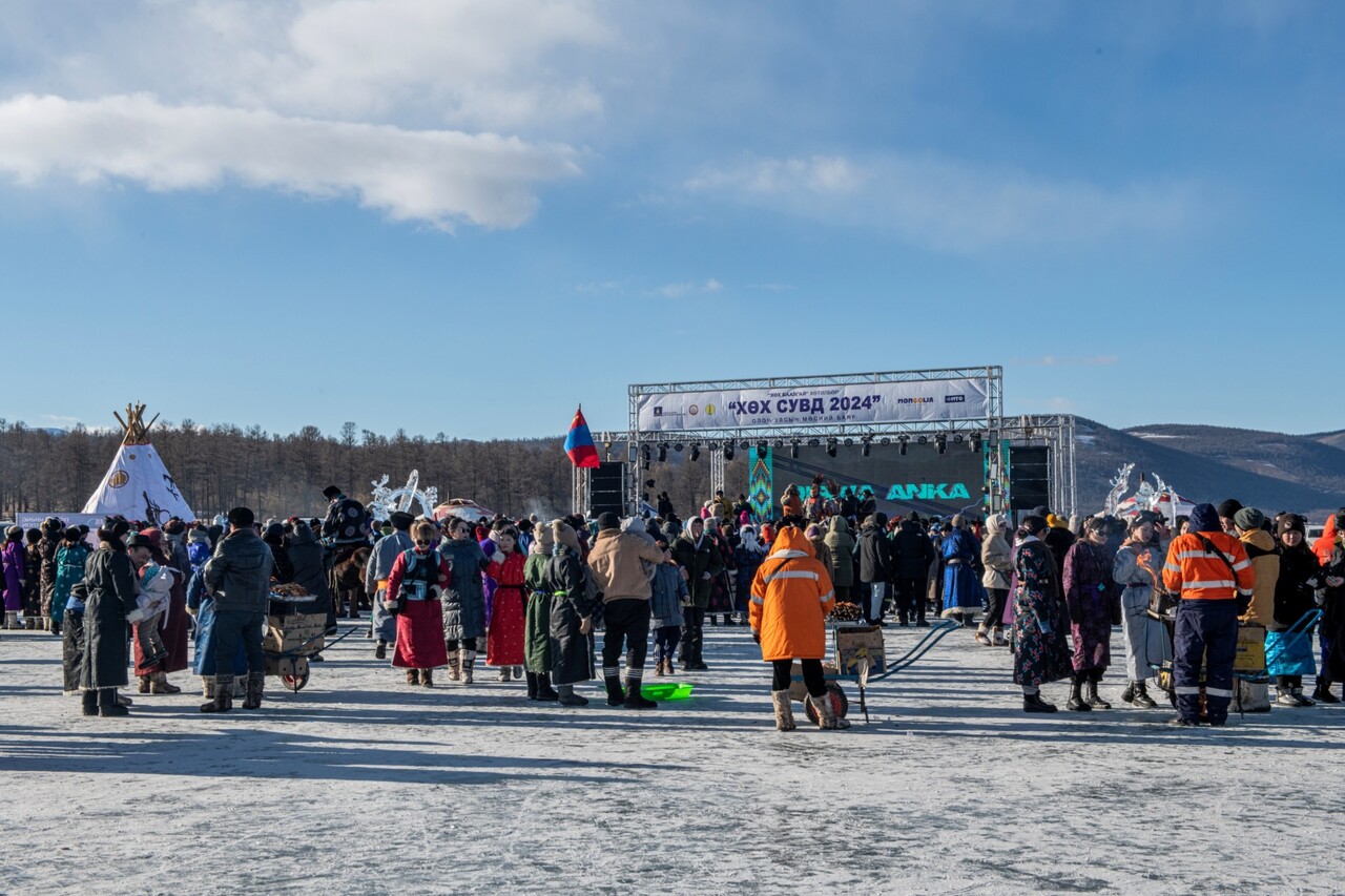 홉스골호수 빙판 위에서 펼쳐지는 얼음 축제 '블루 펄(Blue Pearl) 2024'. ⓒ이상원