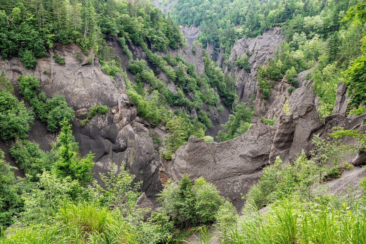 백두산 자락의 금강대협곡, 화산 폭발로 생긴 기암괴석과 빼어난 경관으로 동양의 그랜드 캐년이라고도 불린다. ⓒ이상원