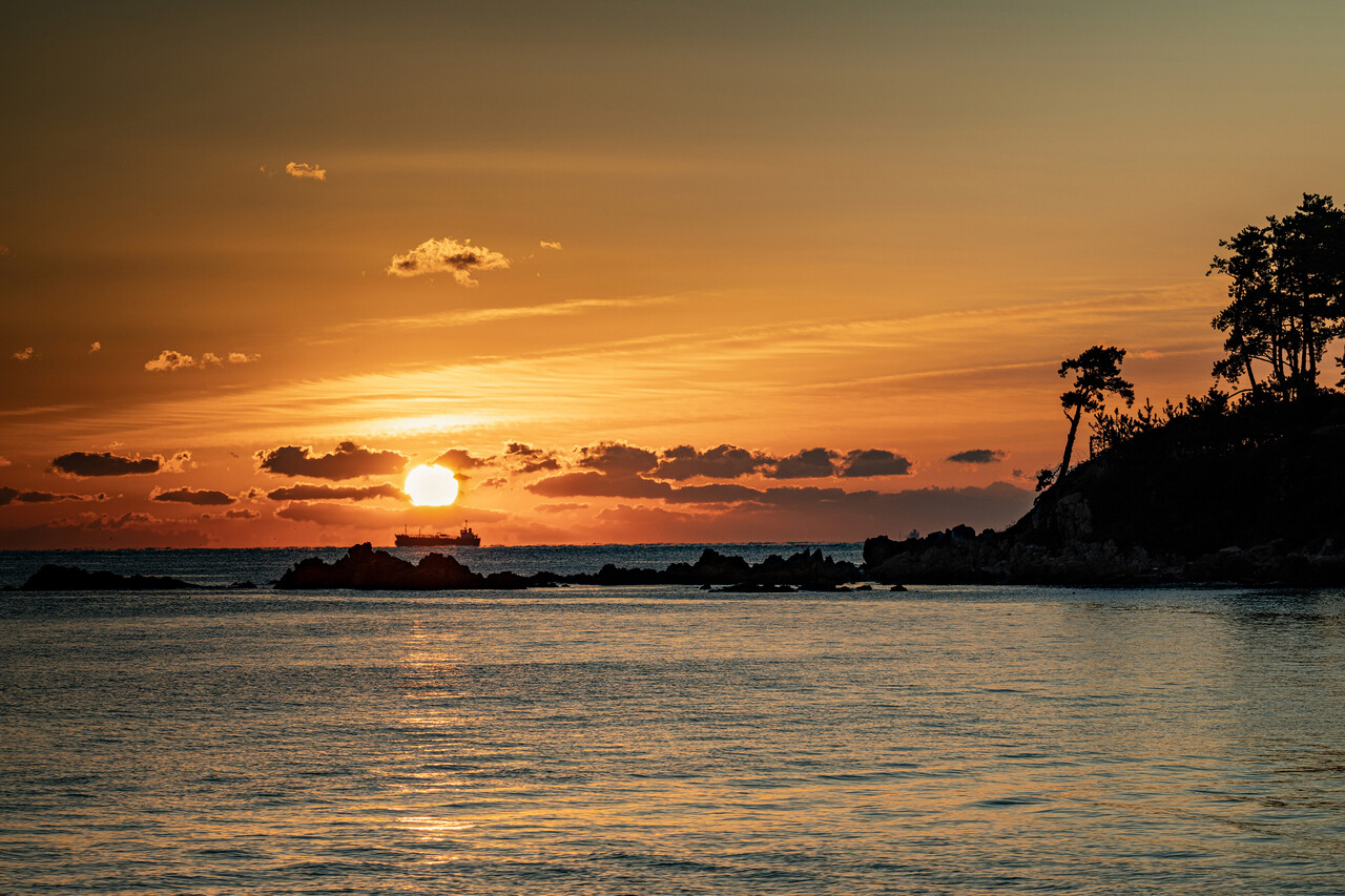 울산시 울주군 명선도의 해돋이 모습 (2024. 12. 27). ⓒ이상원