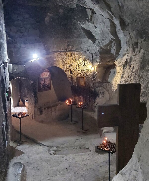 동굴 내부 기도처. 이서원 제공