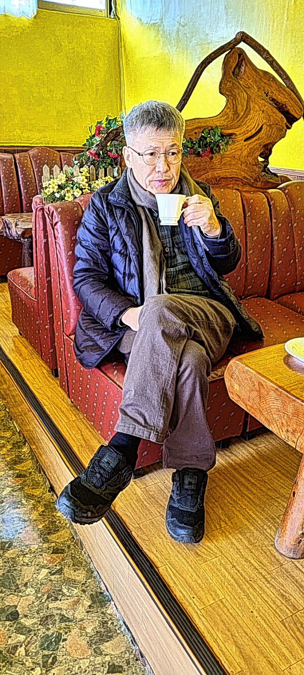 옥다방에서 커피한잔. (2023년 11월) 정은영 제공