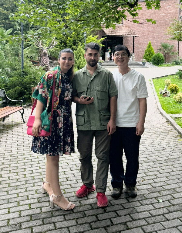 O 형제 부부와 함께. 이서원 제공