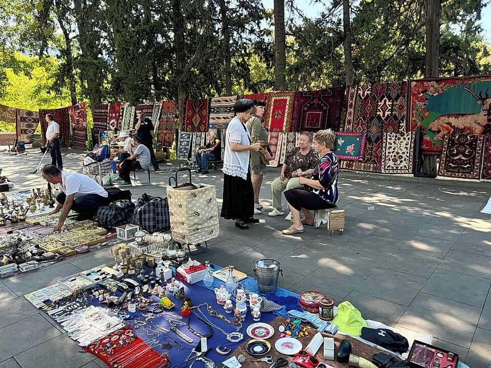 트빌리시의 벼룩시장.&nbsp;이서원 제공