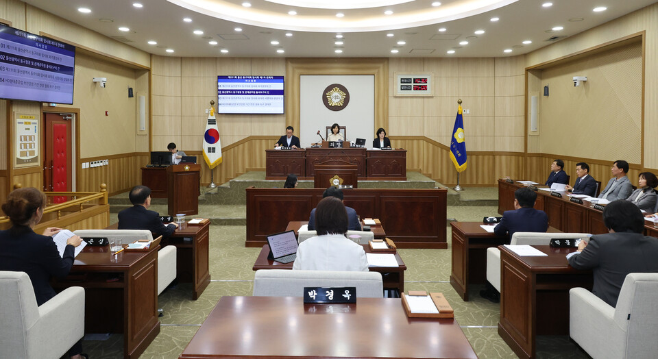 울산 동구의회가 17일부터 올해 마지막 의사일정인 제232회 제2차 정례회를 개회한다. 울산동구의회 제공<br>