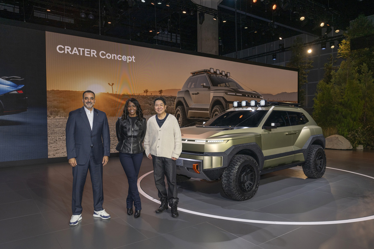 현대차는 20일(현지시각) 미국 LA 컨벤션 센터에서 열린 '2025 LA 오토쇼'에서 '크레이터 콘셉트'를 글로벌 최초로 선보였으며, 고성능 세단 EV 아이오닉 6 N을 북미 시장에 최초로 공개했다. 현대차 제공